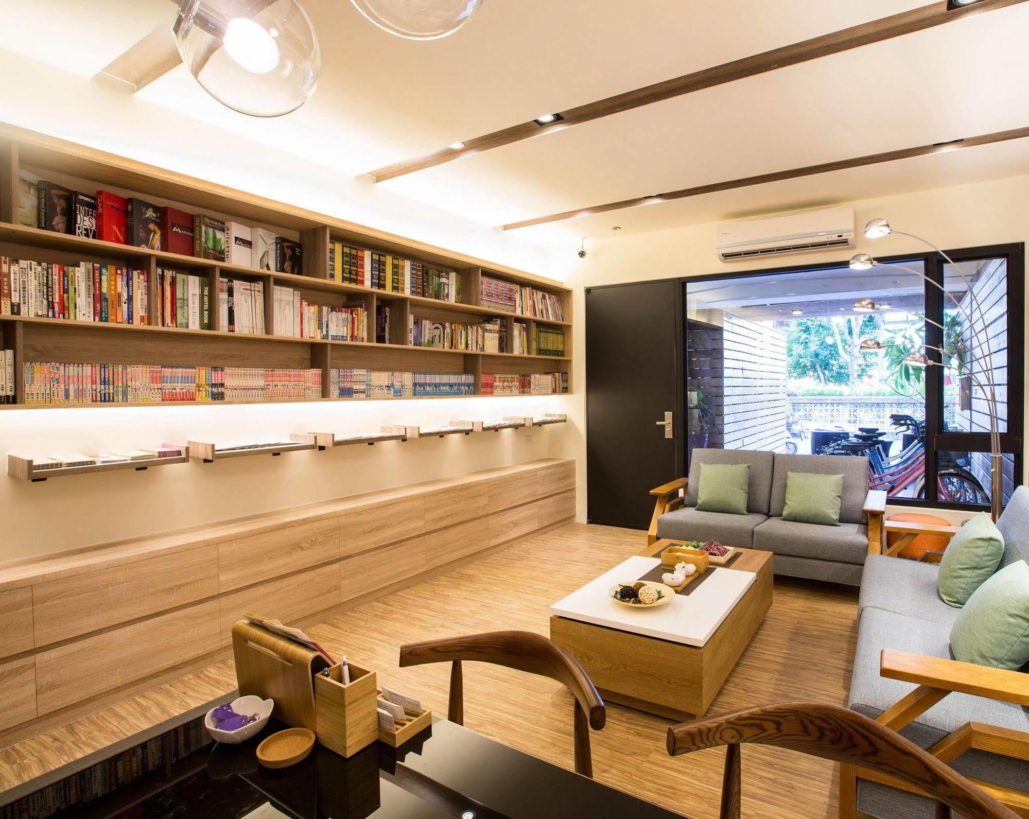 Traveller-Inn Zhongzheng Library Taitung Exterior photo